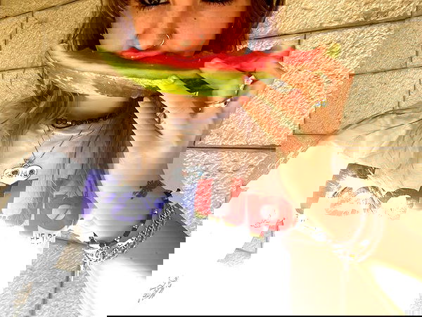 _femalien image ~ Altpins