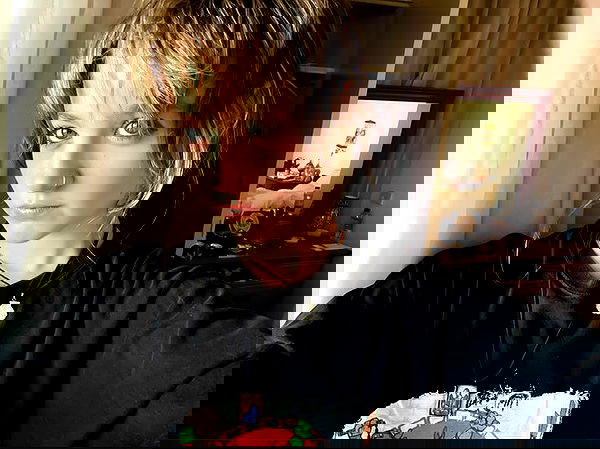 _femalien image ~ Altpins