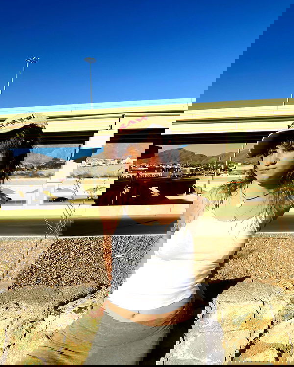 _femalien image ~ Altpins