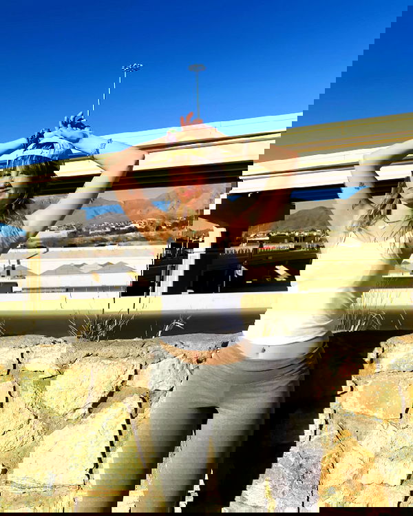 _femalien image ~ Altpins