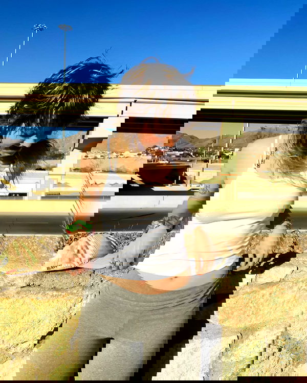 _femalien image ~ Altpins