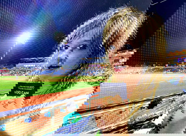 _femalien image ~ Altpins