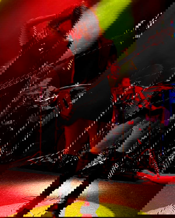 _femalien image ~ Altpins