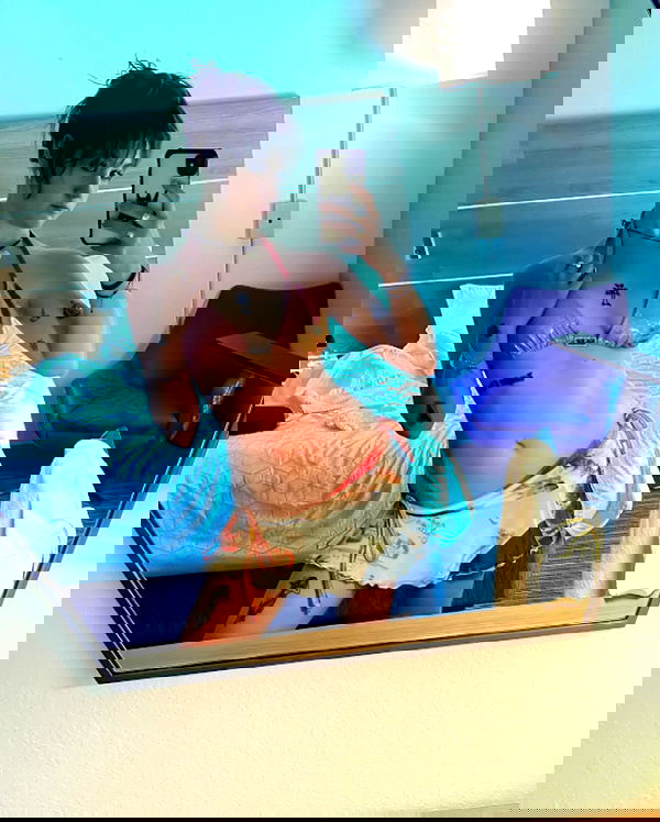 _femalien image ~ Altpins