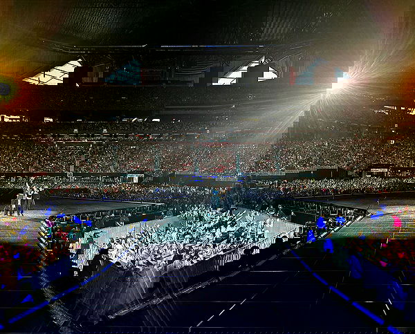 _femalien image ~ Altpins