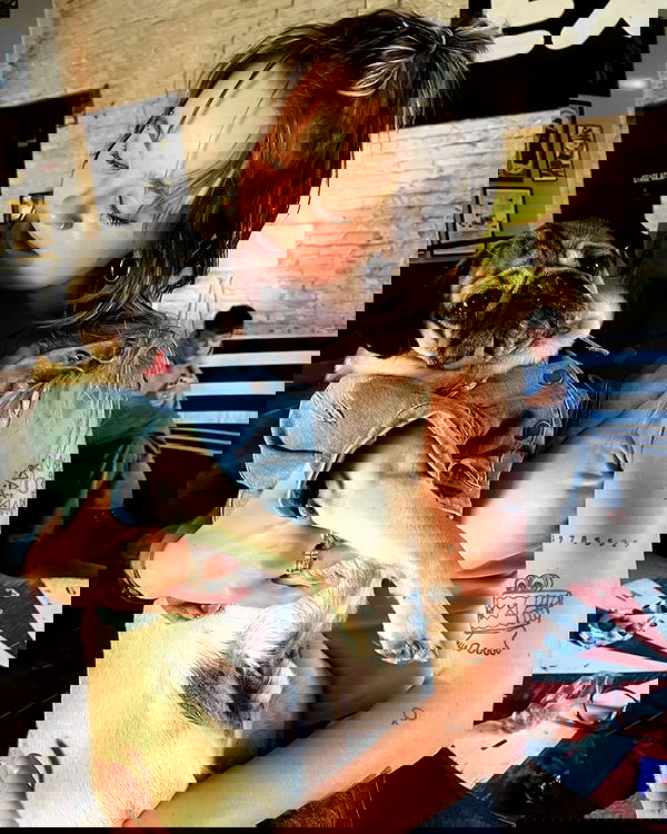 _femalien image ~ Altpins