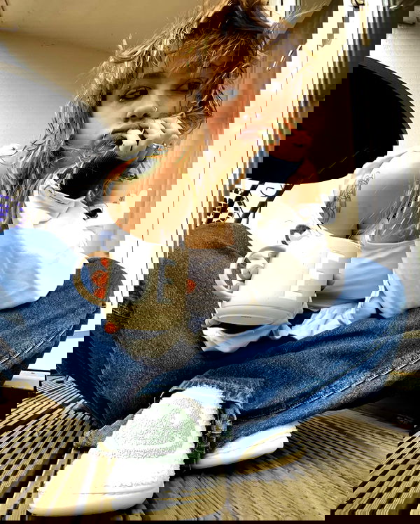 _femalien image ~ Altpins