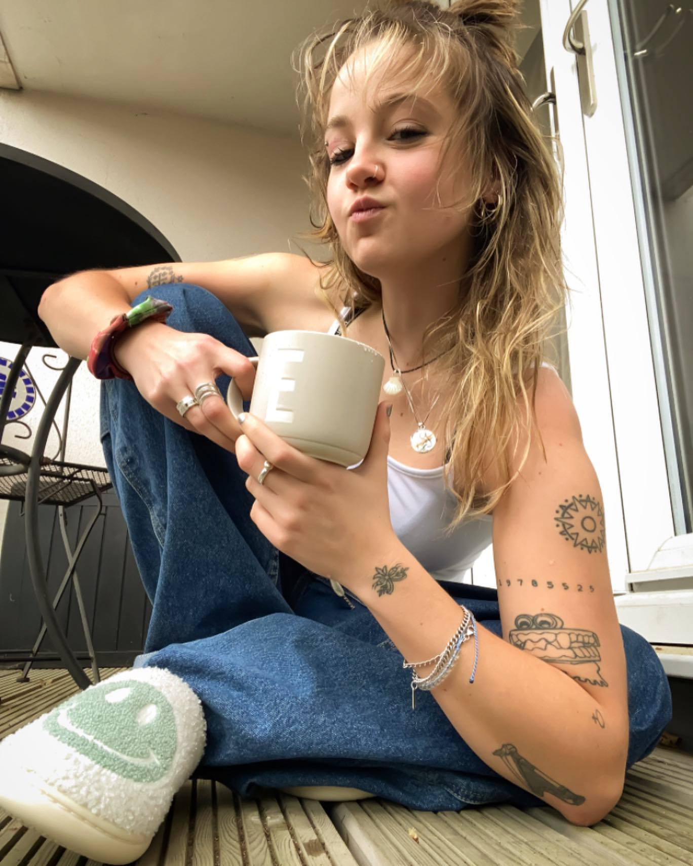 _femalien instagram image archive image