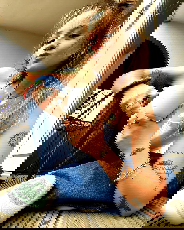 _femalien image ~ Altpins