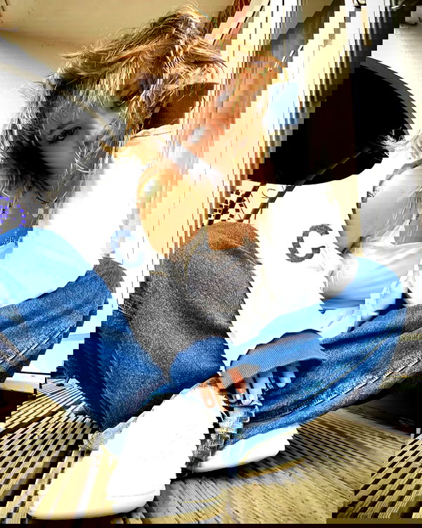 _femalien image ~ Altpins