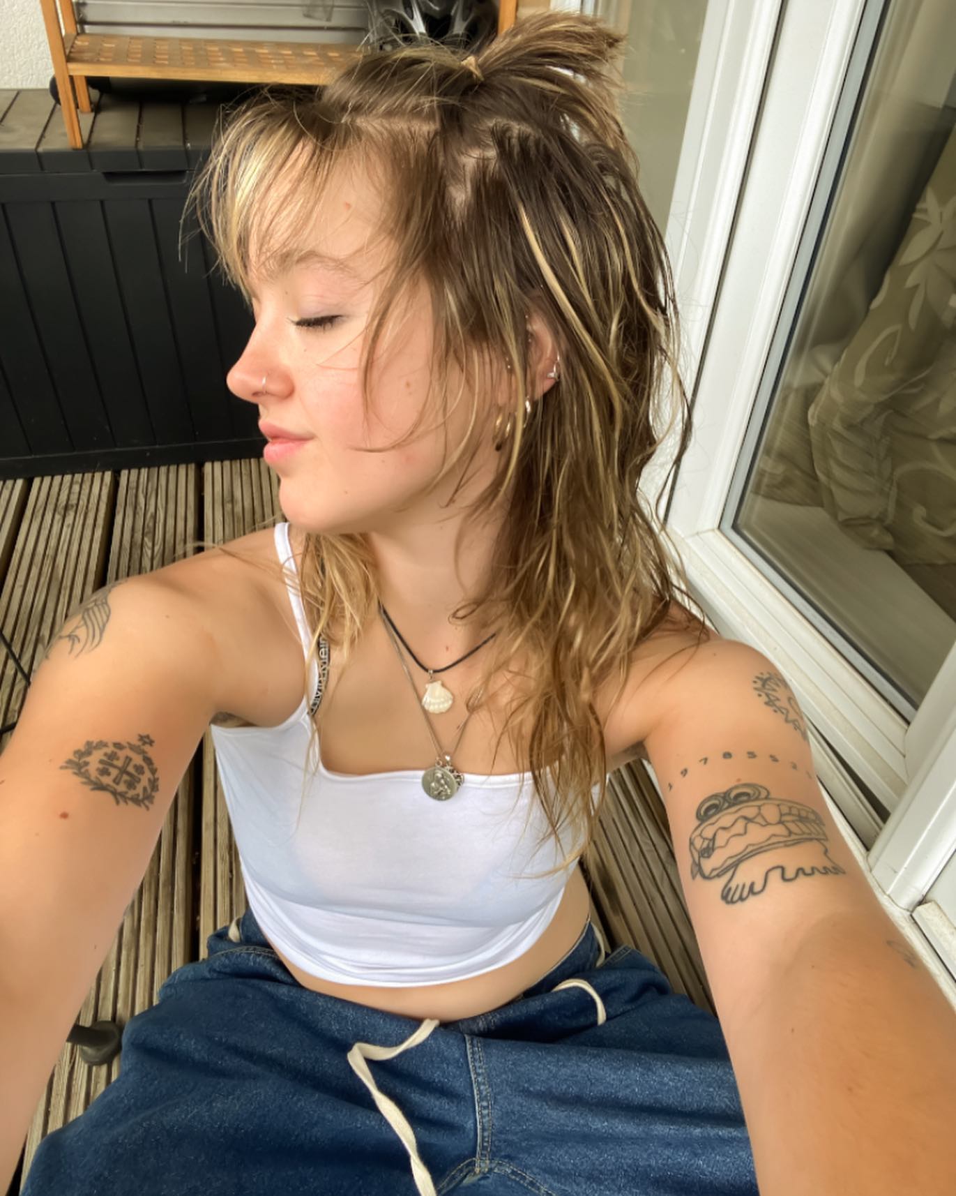 _femalien instagram image archive image