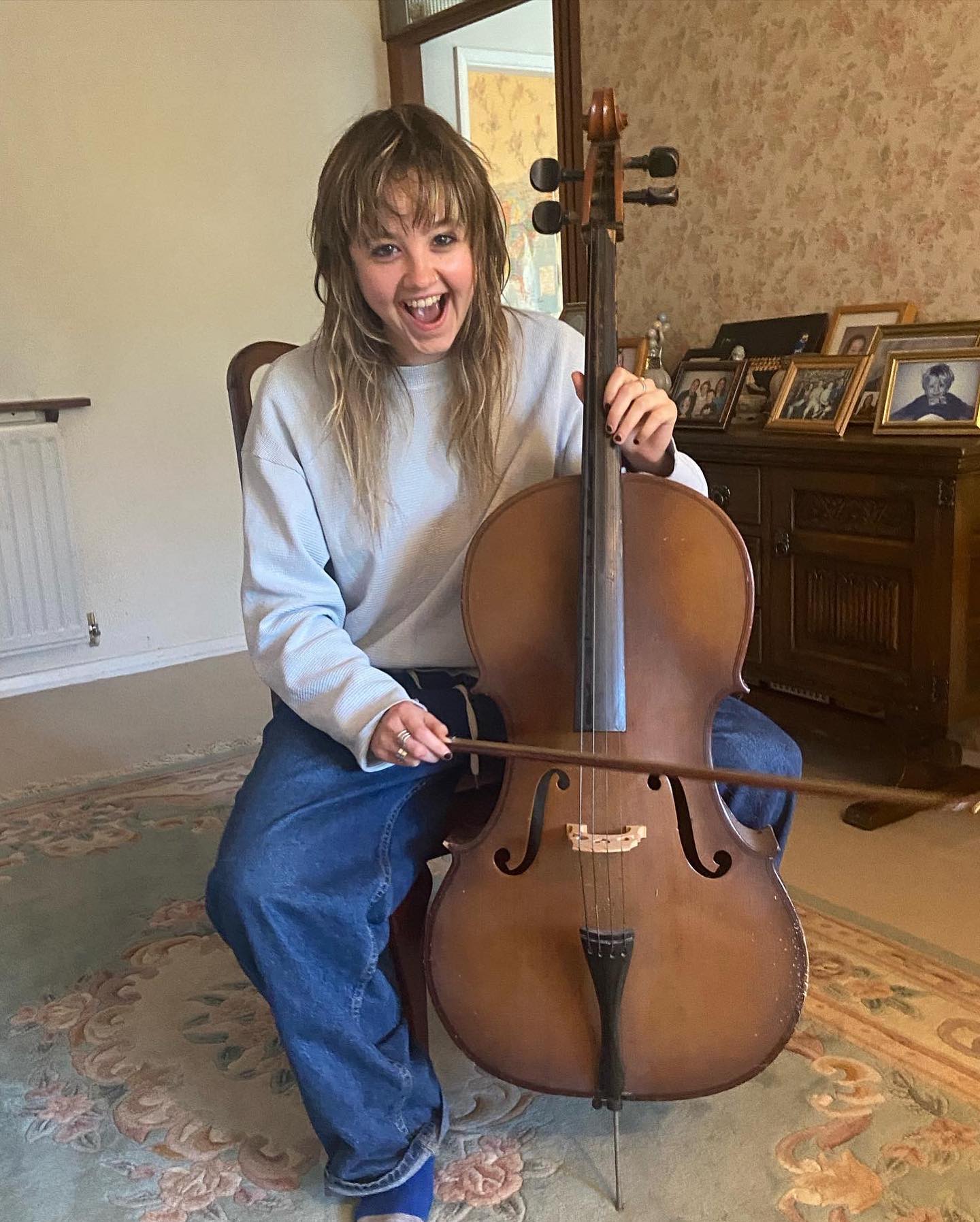 _femalien instagram image archive image