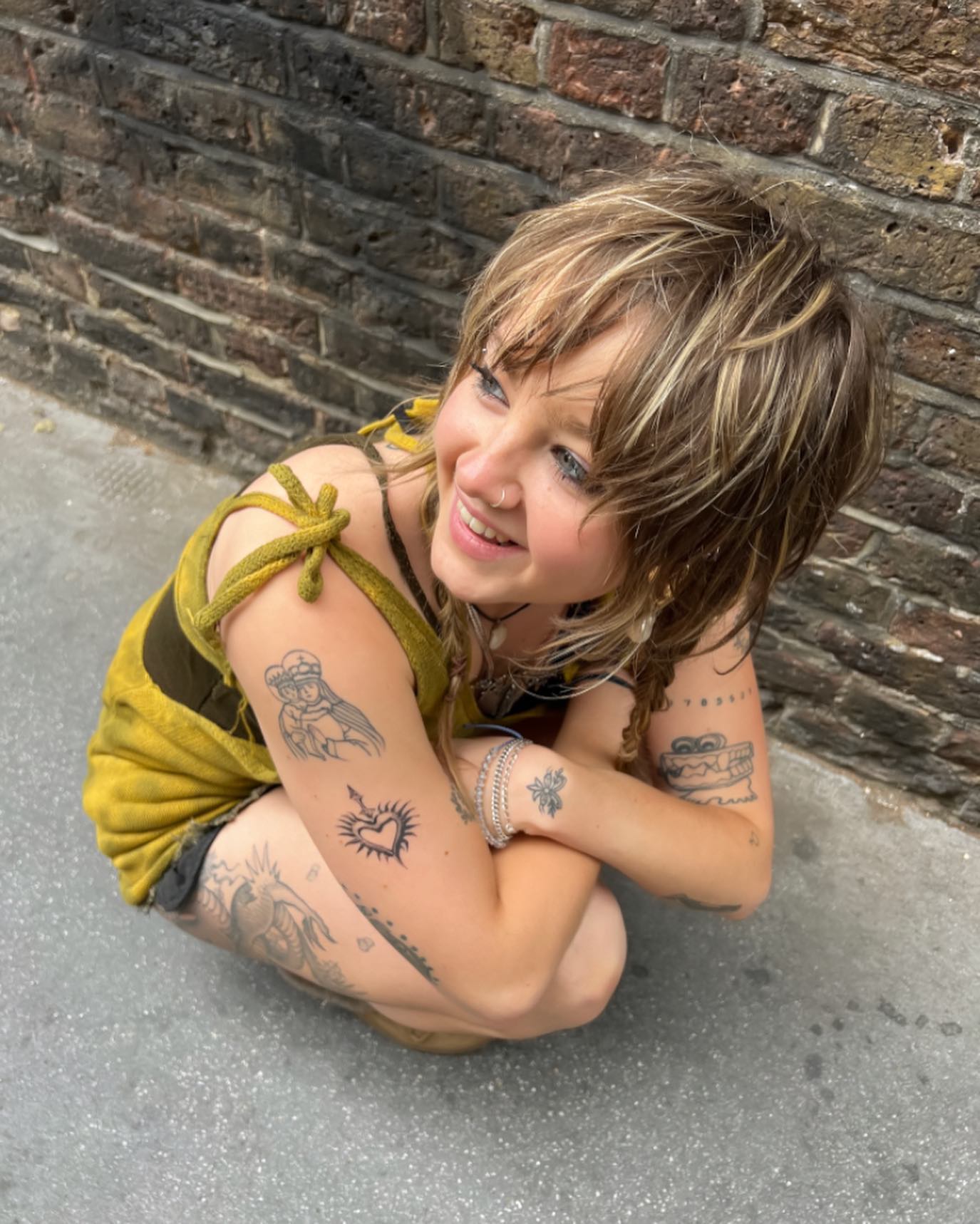 _femalien instagram image archive image