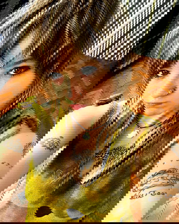 _femalien image ~ Altpins