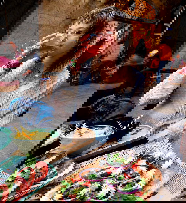 _femalien image ~ Altpins