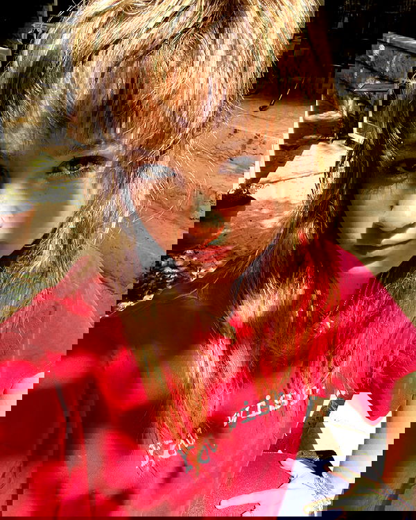 _femalien image ~ Altpins