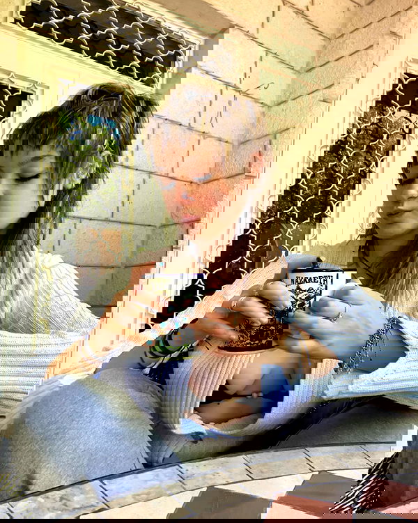 _femalien image ~ Altpins