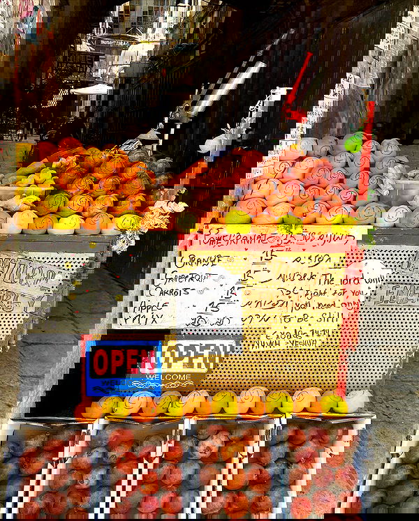 _femalien image ~ Altpins