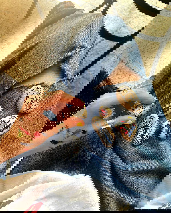 _femalien image ~ Altpins