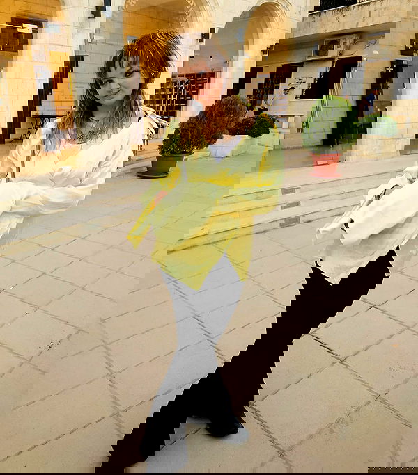 _femalien image ~ Altpins