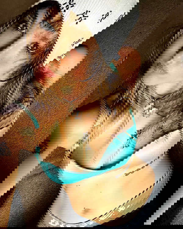 _femalien image ~ Altpins