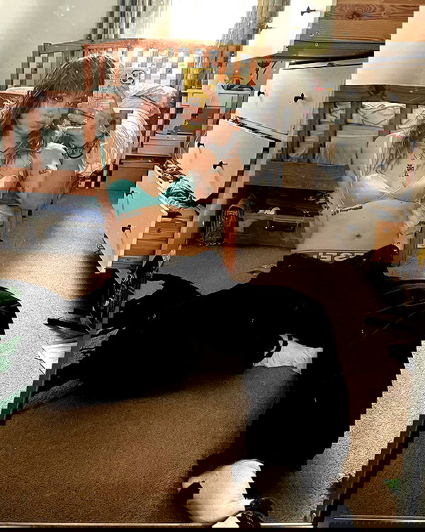 _femalien image ~ Altpins