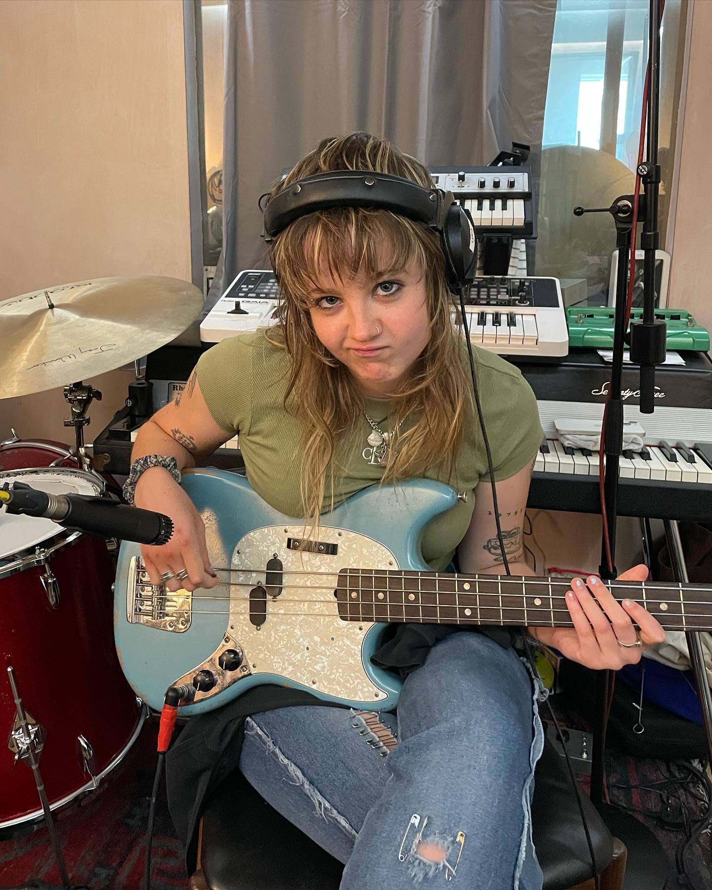 _femalien instagram image archive image