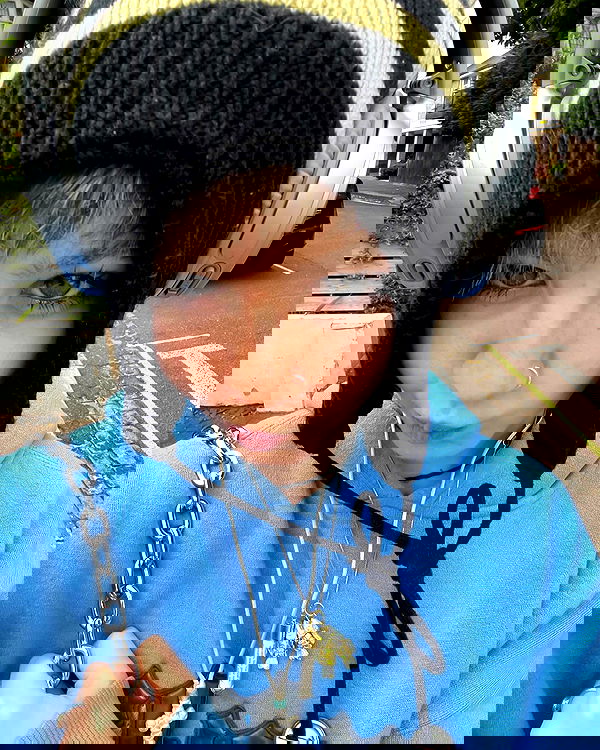 _femalien image ~ Altpins