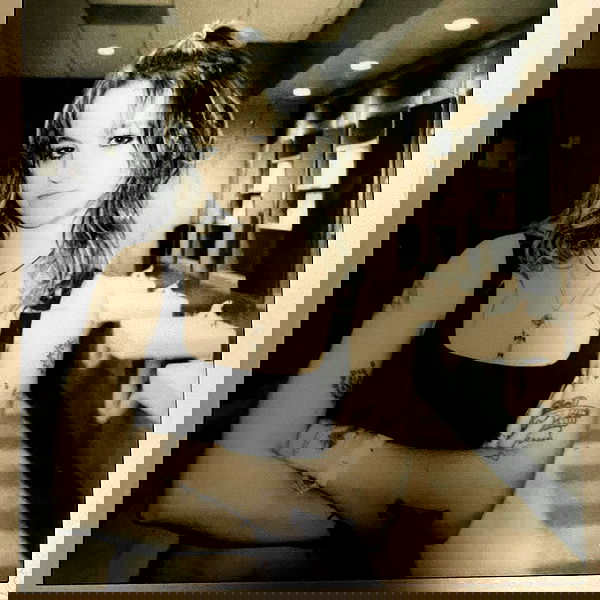 _femalien image ~ Altpins