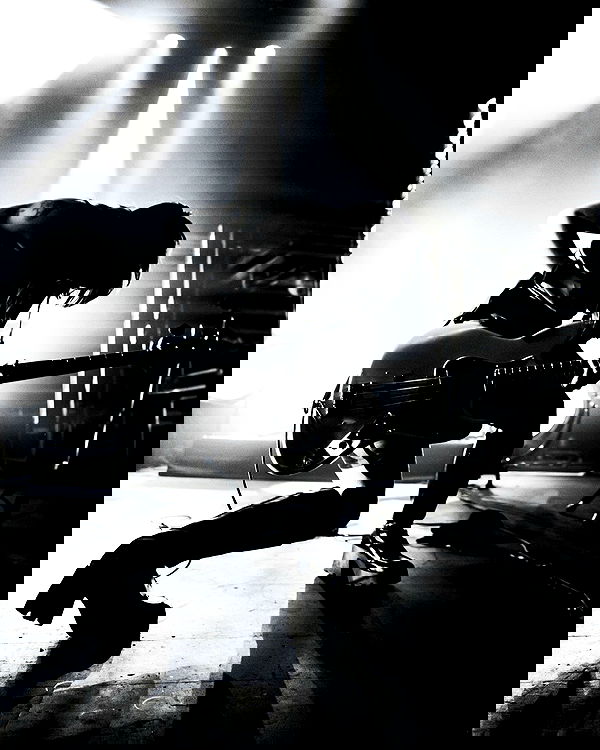 _femalien image ~ Altpins