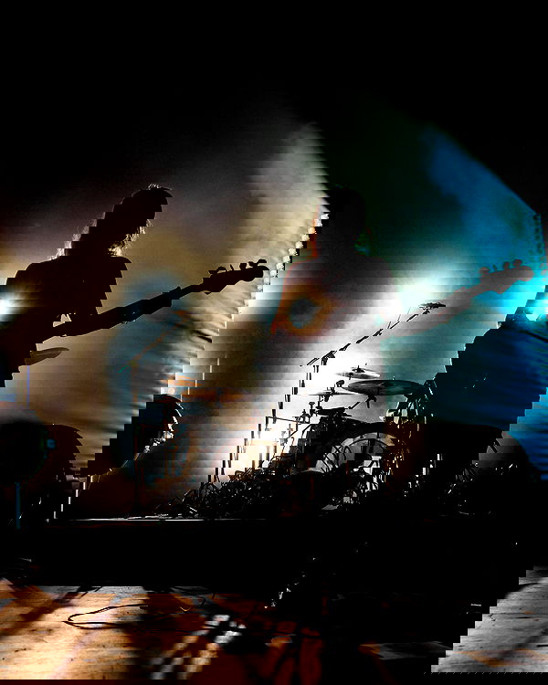 _femalien image ~ Altpins