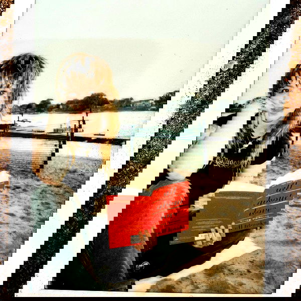 _femalien image ~ Altpins