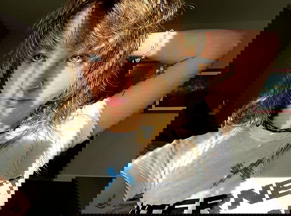 _femalien image ~ Altpins