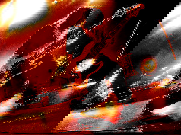 _femalien image ~ Altpins