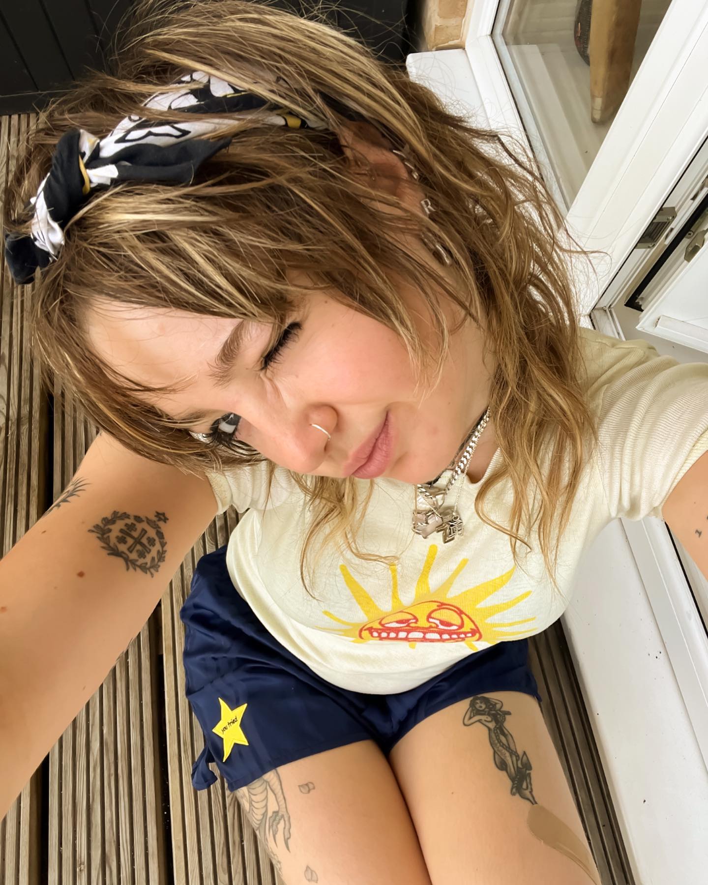 _femalien instagram image archive image