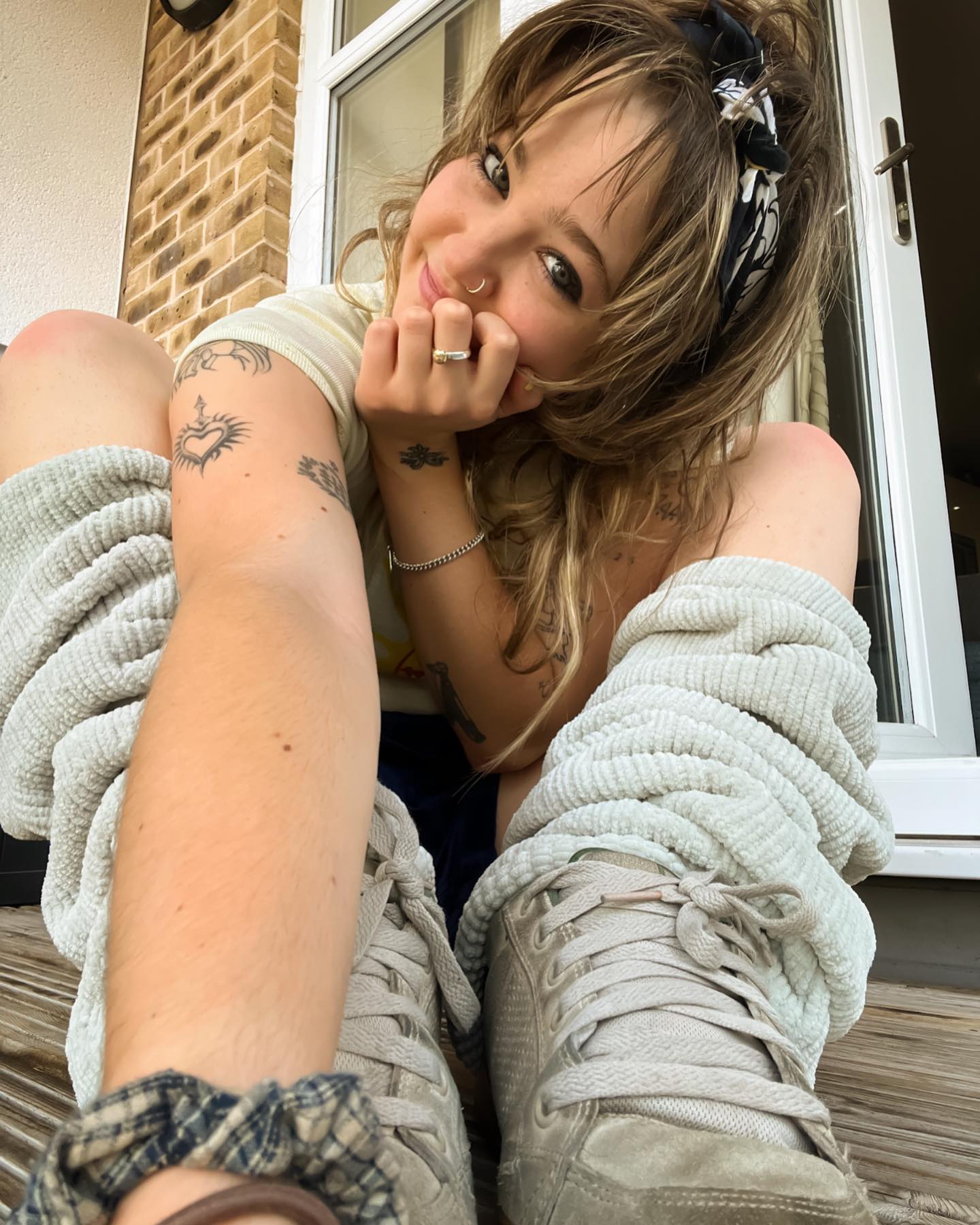 _femalien instagram image archive image