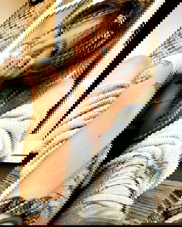 _femalien image ~ Altpins