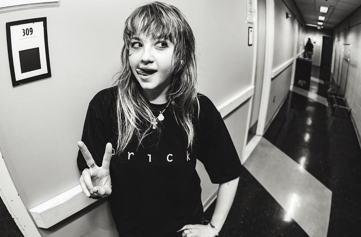 _femalien instagram image archive image