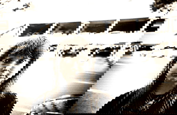 _femalien image ~ Altpins