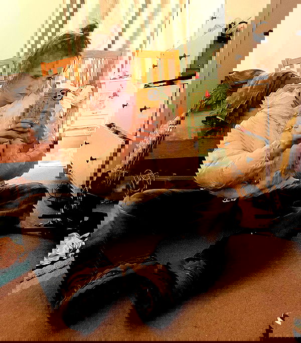 _femalien image ~ Altpins