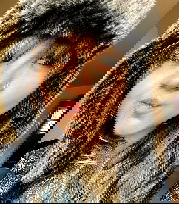 _femalien image ~ Altpins