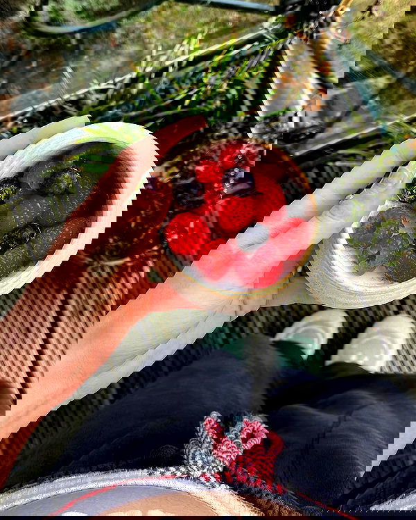 _femalien image ~ Altpins