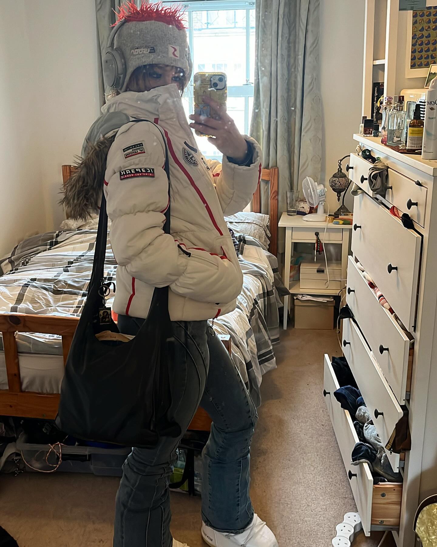 _femalien instagram image archive image