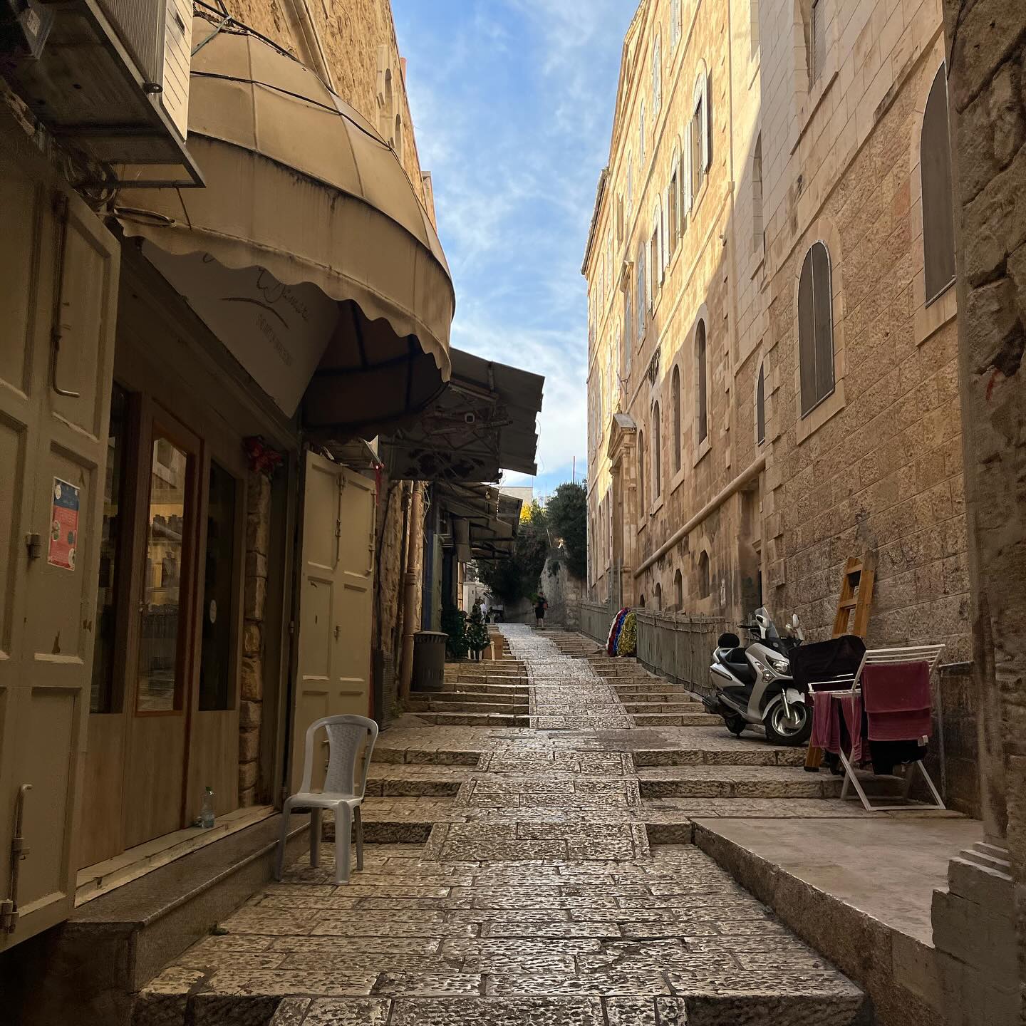 _femalien instagram image archive image