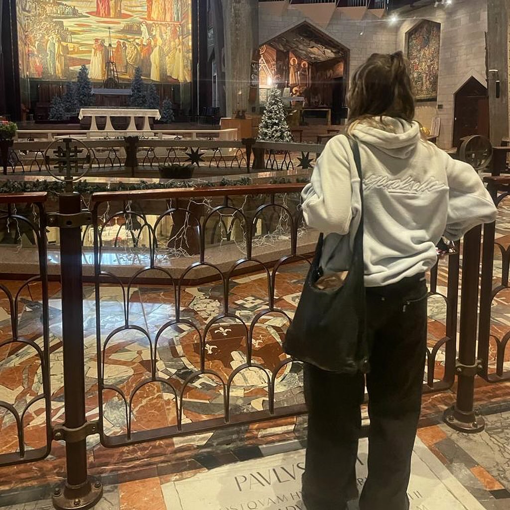 _femalien instagram image archive image