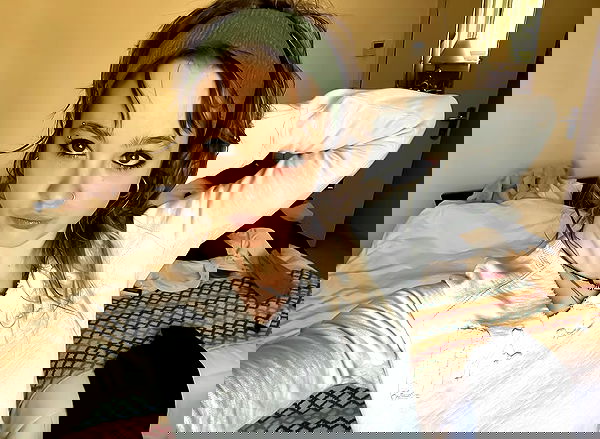 _femalien image ~ Altpins