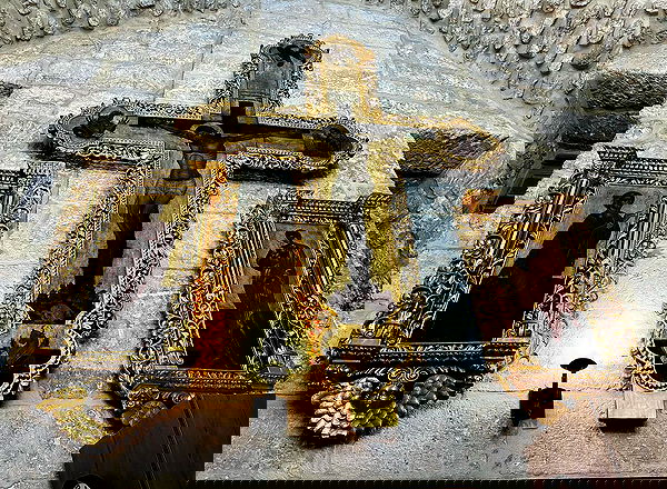 _femalien image ~ Altpins