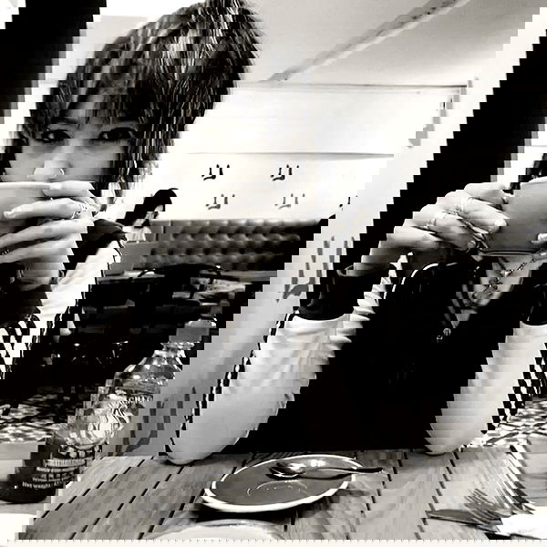 _femalien image ~ Altpins