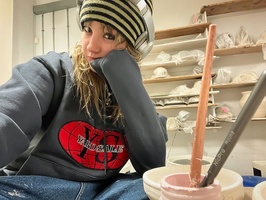 _femalien instagram image archive image