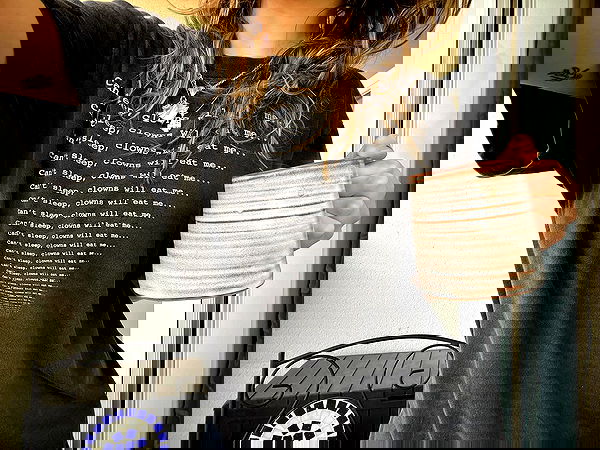 _femalien image ~ Altpins